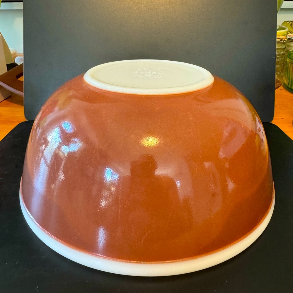 Vintage PYREX Americana 404 large mixing bowl
